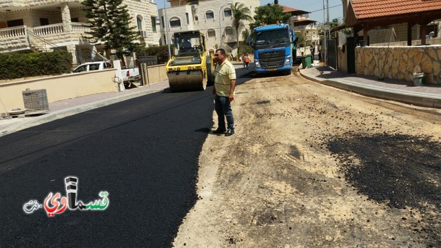 فيديو : تعبيد واتمام عماير ابو سعده بحضور رئيس البلدية المحامي عادل بدير .. والاهالي هذا سفيون دار ابو سعدة 